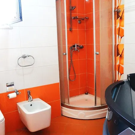 I Casa de hóspedes Tirana